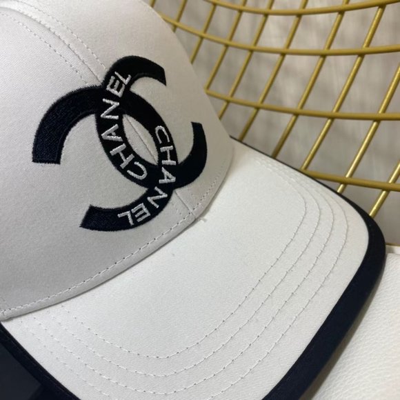 ๐โจAUTHENTICโจ๐CHANEL hat - Picture 4 of 8